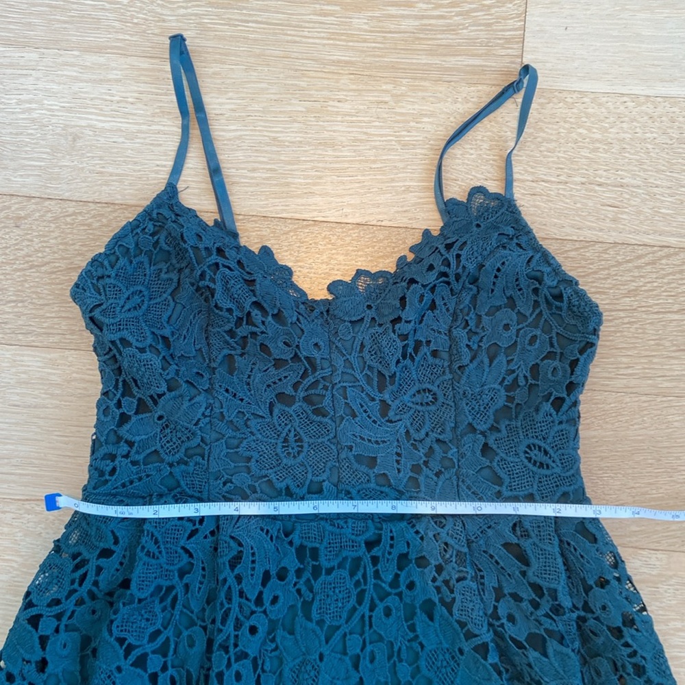 ASTR The Label Green Lace Dress - Picture 8 of 14